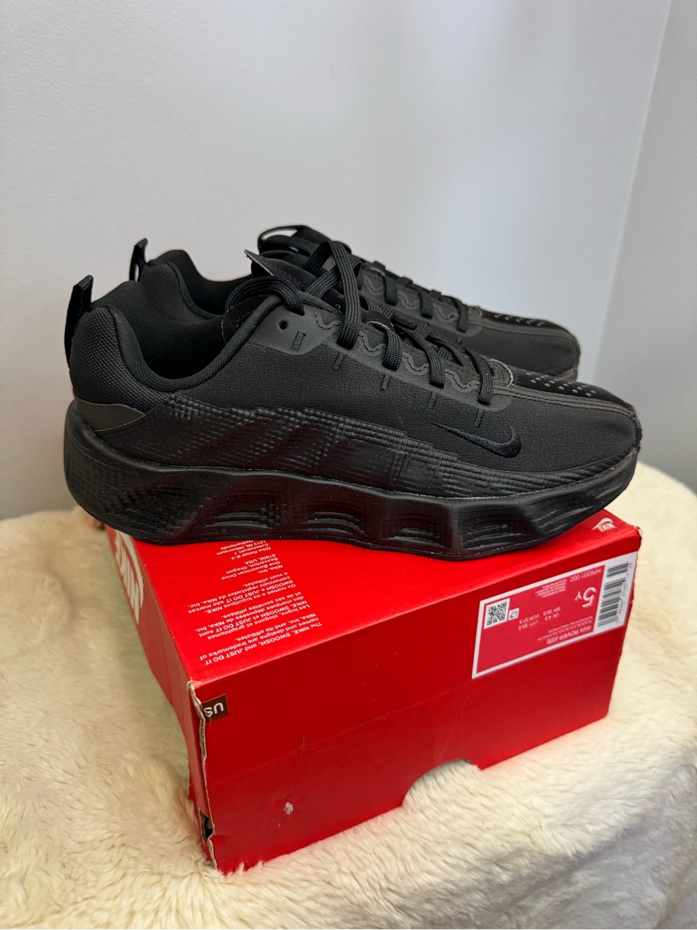 Nike Ava Rover- 5y All-Black Athletic Sneakers - Picture 2 of 6